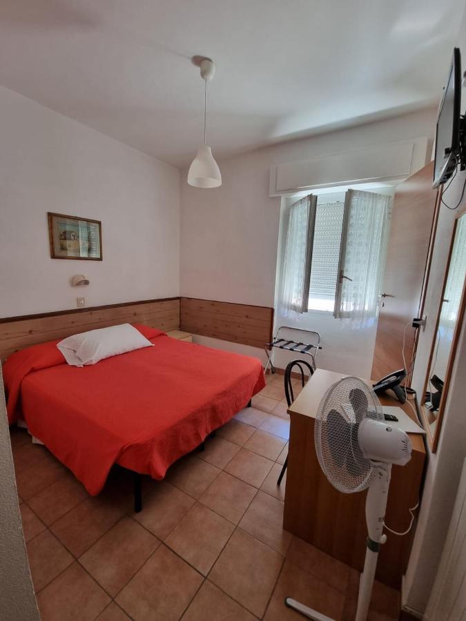 Hotel Riz Finale Ligure Extérieur photo