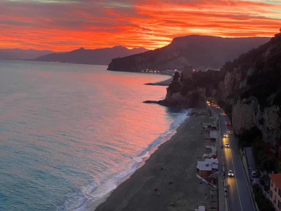 Hotel Riz Finale Ligure Extérieur photo