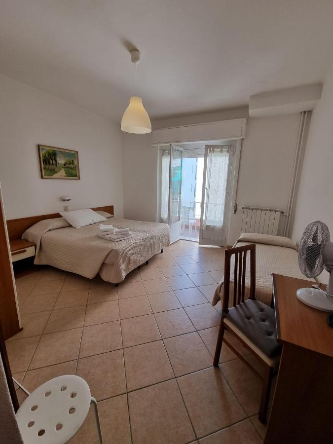 Hotel Riz Finale Ligure Extérieur photo
