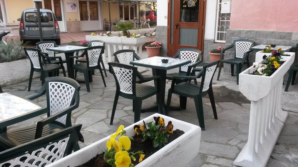 Hotel Riz Finale Ligure Extérieur photo